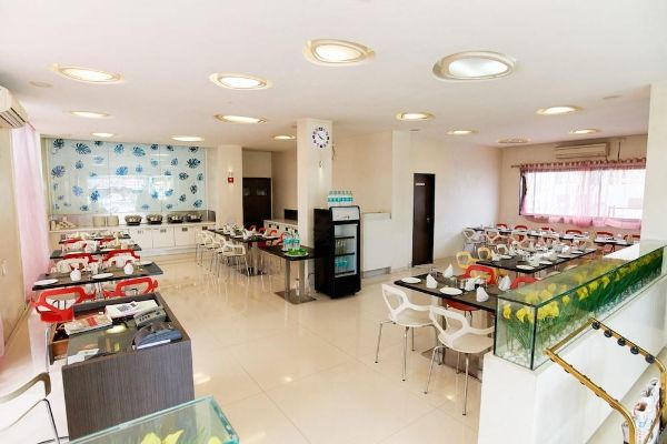 Hotel Sai Mahal (Shirdi)